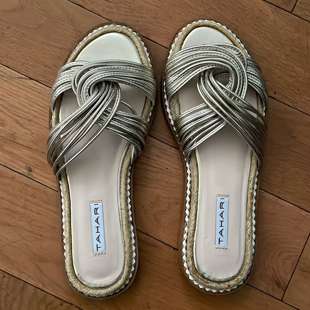 Tahari sandals